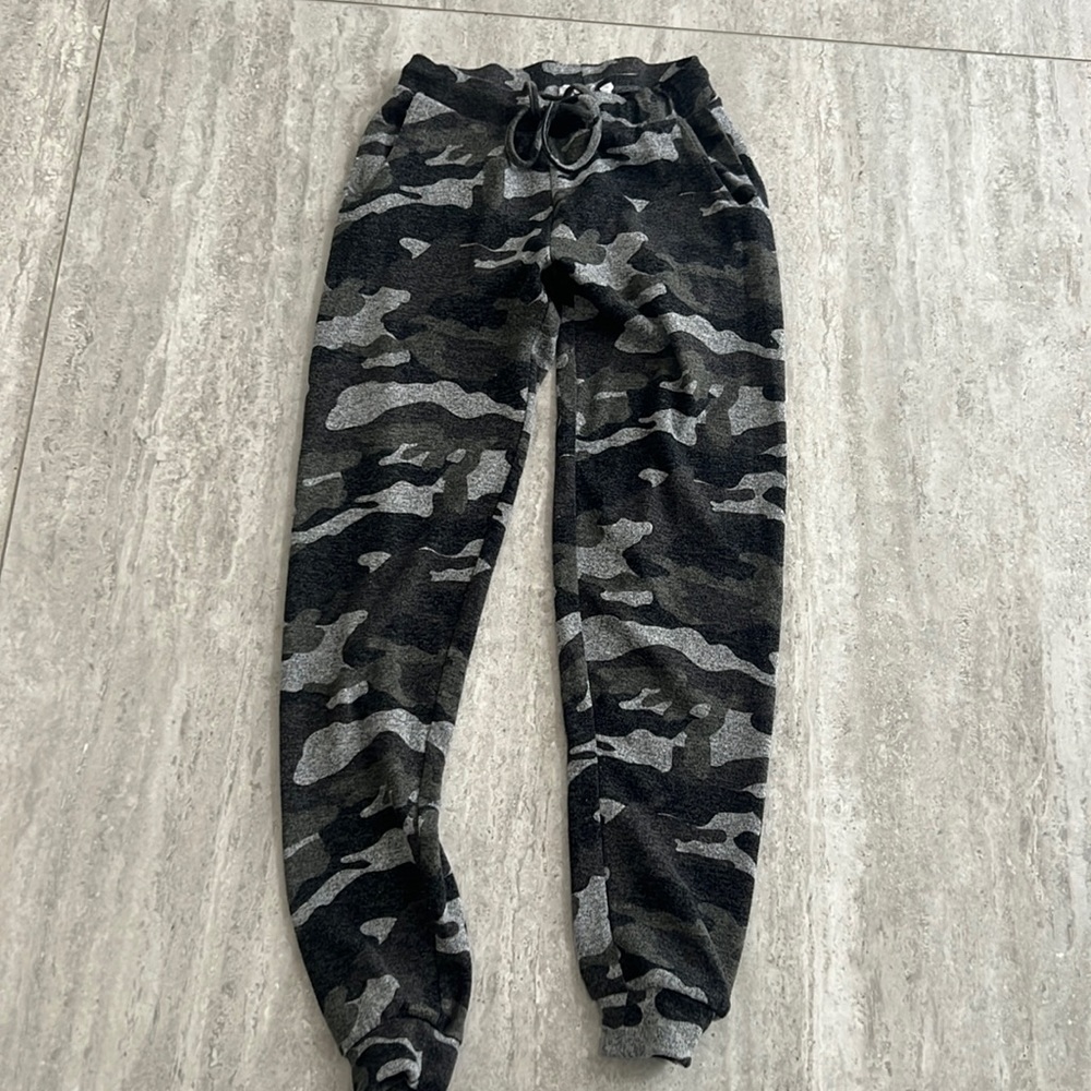Camo grey joggers weekend edition brand